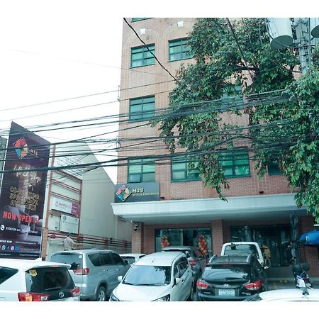 M28 Hotel And Apartments Quezon City Exteriér fotografie